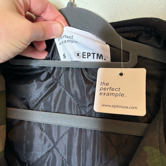 NWT EPTM Camouflage Hooded Jacket Men's Size Small - Picture 3 of 7